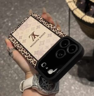 قاب گوشی زنانه ایفون لویس پلنگی c4548 - تصویر 2
