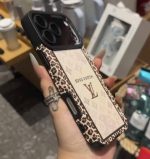 قاب گوشی زنانه ایفون لویس پلنگی c4548 - تصویر 3
