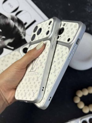 قاب گوشی لویی ویتون لنز سفید C2258 | قاب LV سفید لنزدار - تصویر 6