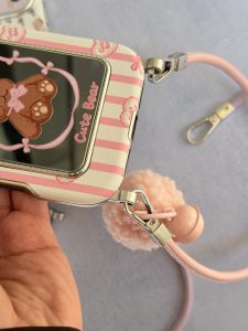 قاب گوشی  خرس 🧸 جاکارتی آینه ای با آویز (کدC2312) - Image 4