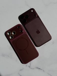 تبدیل به آیفون ۱۸ قاب PVD Burgundy با مگ سیف  (کدC2314)