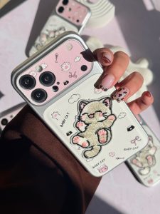 قاب آیفون بچه گربه لنزدار فانتزی C2327 - تصویر 3