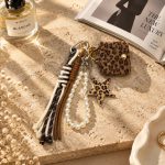 کیف آویز پلنگی ستاره Charm Bag C4630