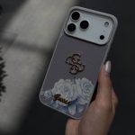 قاب آیفون ۱۶ و ۱۷ Flowers GUESS طوسی C4703